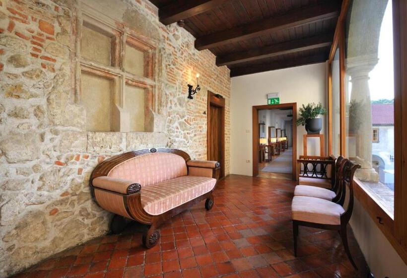 هتل Grad Otočec   Relais Chateaux