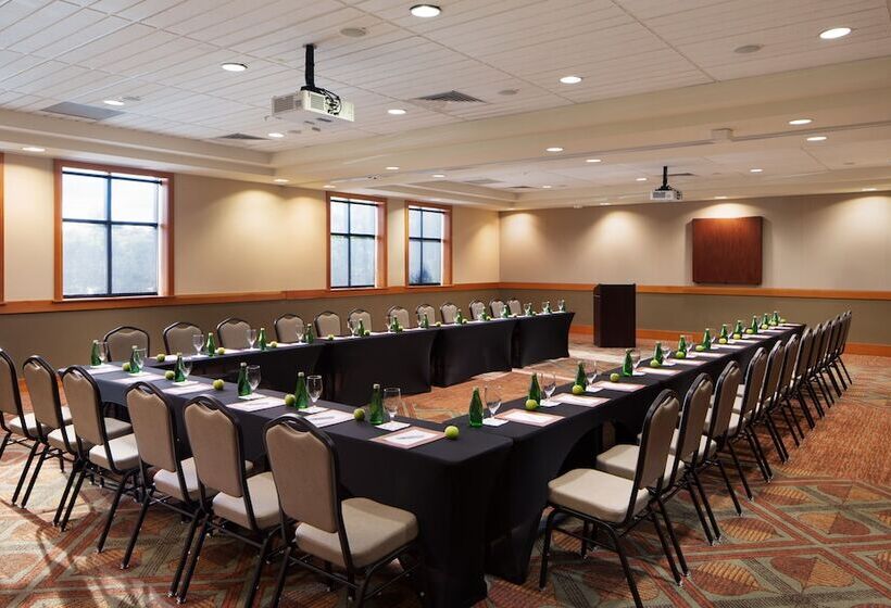 فندق Great Wolf Lodge Grand Mound