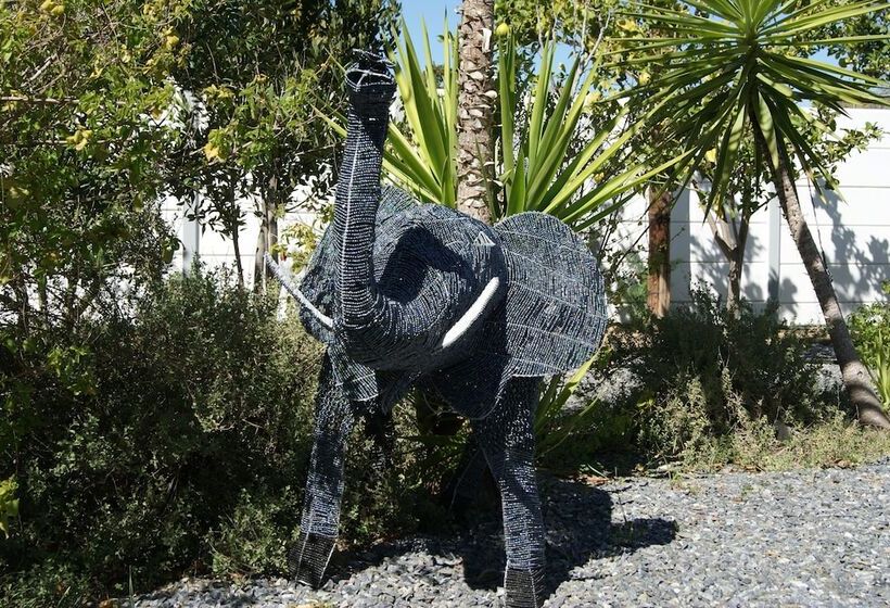 فندق Gubas De Hoek Meet Eat Sleep