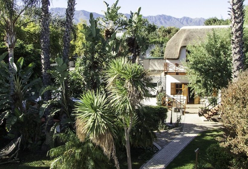 فندق Gubas De Hoek Meet Eat Sleep