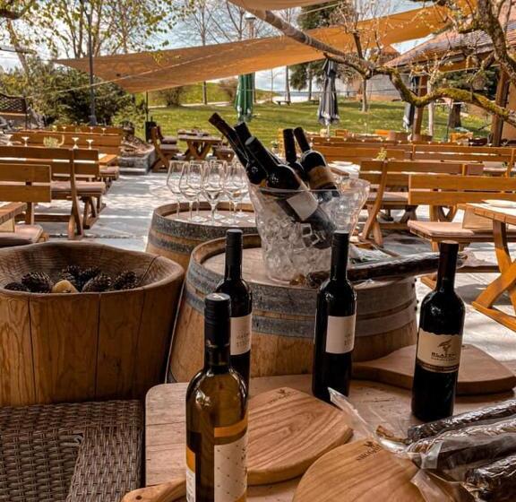 هتل Guesthouse Smogavc