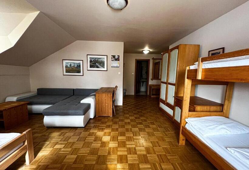 هتل Guesthouse Smogavc