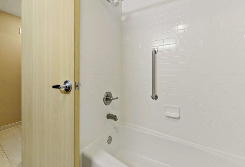 فندق Hampton Inn & Suites Gulfport I10