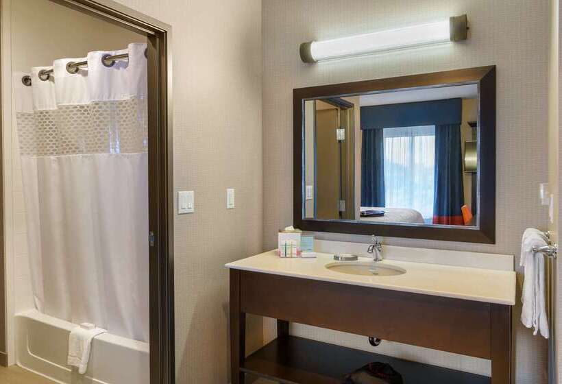 هتل Hampton Inn & Suites Portland/vancouver