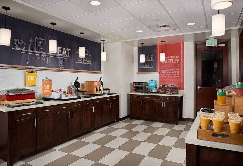 هتل Hampton Inn & Suites Portland/vancouver