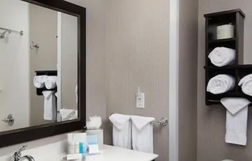 هتل Hampton Inn & Suites Portland/vancouver