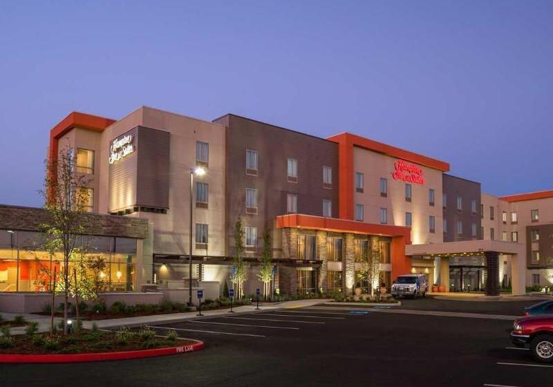هتل Hampton Inn & Suites Portland/vancouver