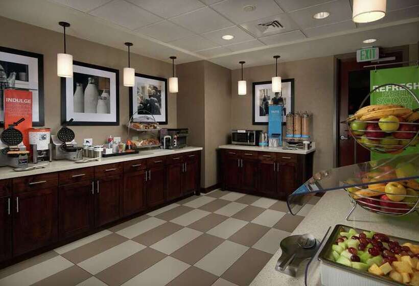 هتل Hampton Inn & Suites Portland/vancouver