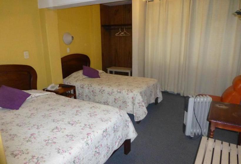 ホテル Hostal Helena S House