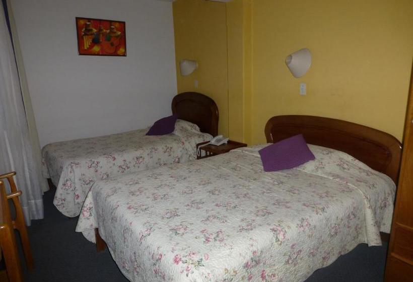 ホテル Hostal Helena S House