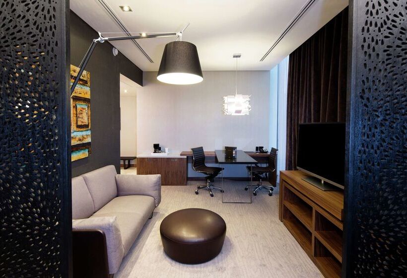 ホテル Hilton Mexico City Santa Fe