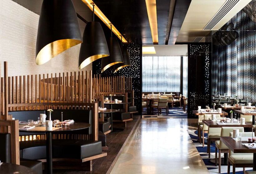 ホテル Hilton Mexico City Santa Fe