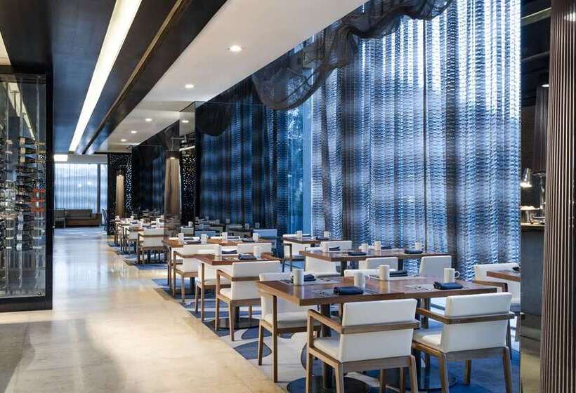 ホテル Hilton Mexico City Santa Fe