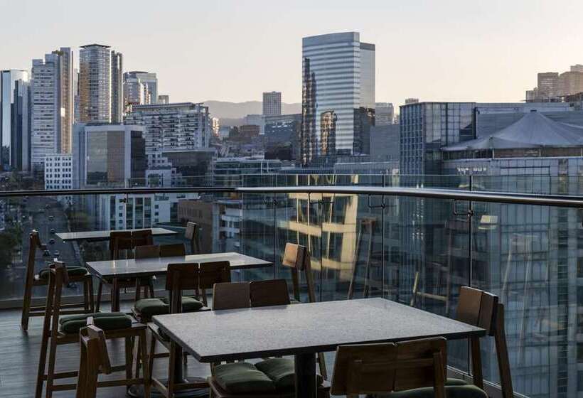 ホテル Hilton Mexico City Santa Fe