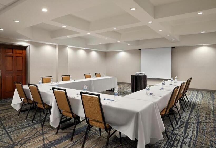 فندق Holiday Inn Express And Suites New Orleans Airport, An Ihg