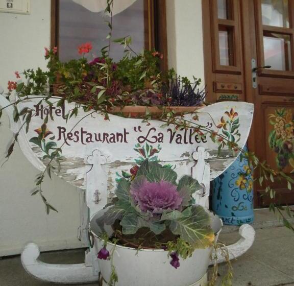 Отель Hôtel La Vallée