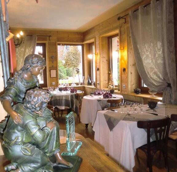 Отель Hôtel La Vallée