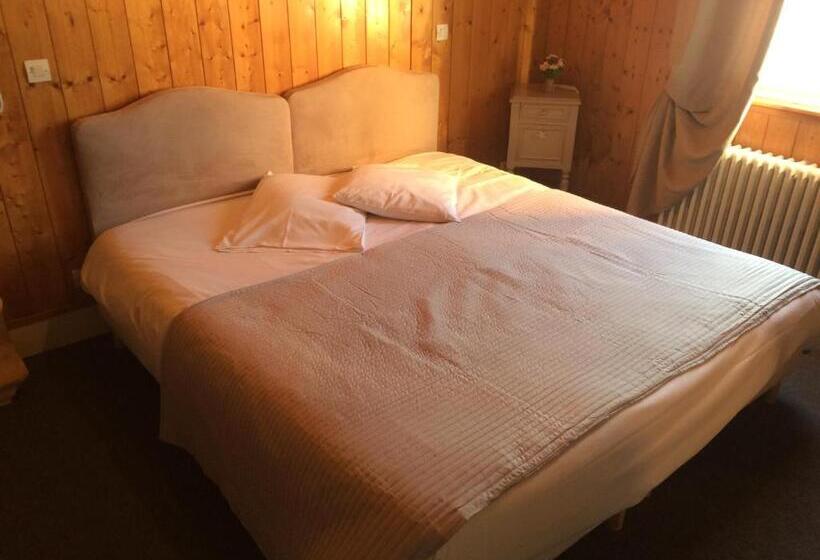 Отель Hôtel La Vallée