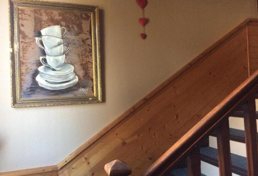 Отель Hôtel La Vallée