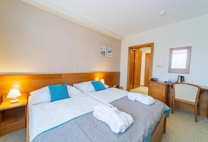 فندق Kontakt Wellness