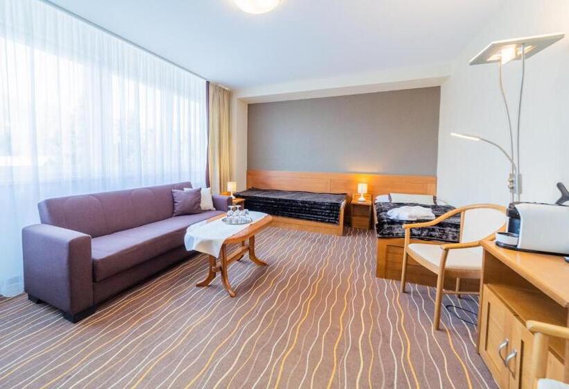 فندق Kontakt Wellness