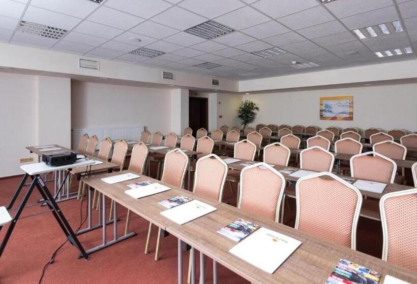 فندق Kontakt Wellness