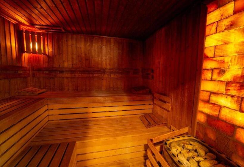 فندق Kontakt Wellness