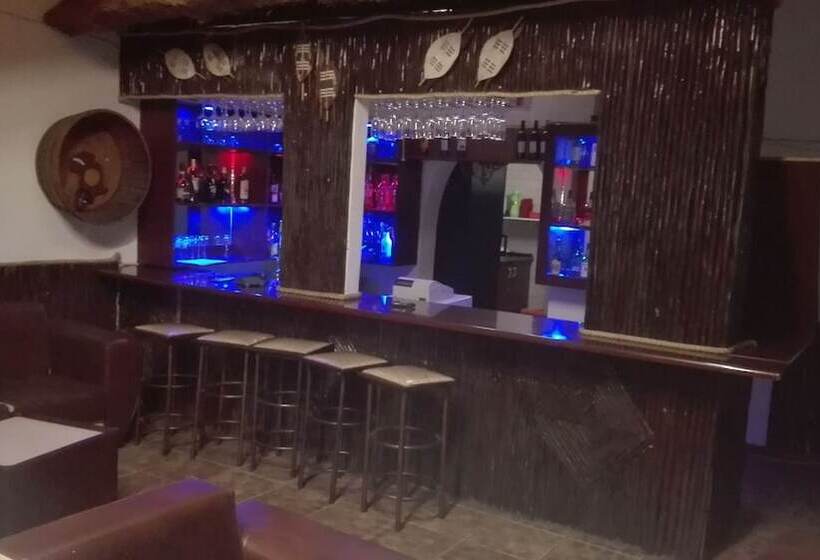 Отель Lapeng Village