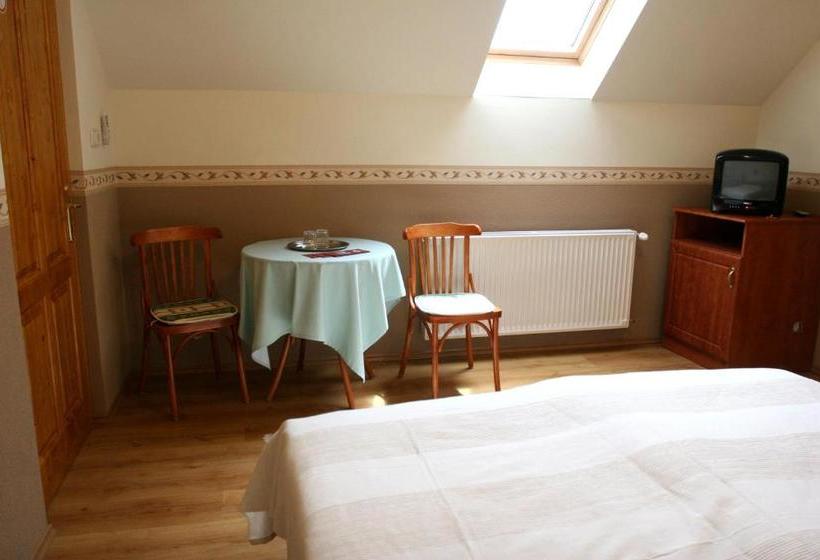 בית מלון כפרי élet Es Energia Egészségjavító Szalon