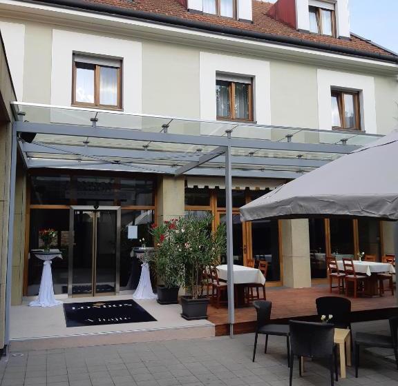 London Boutique Hotel & Restaurant