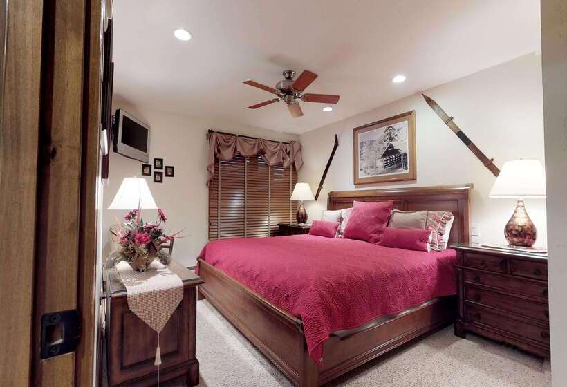 Отель Montaneros In Vail