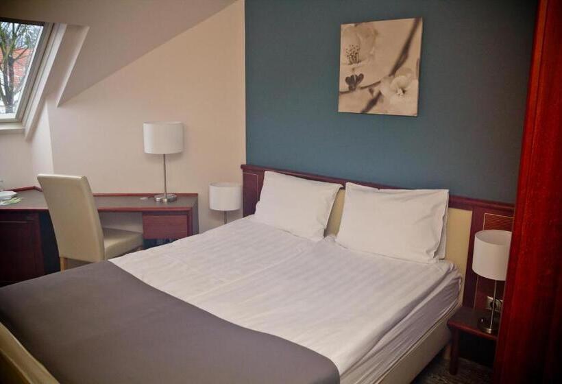 호텔 Old Lake Golf