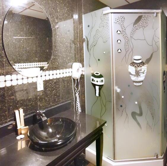 فندق Paris Suites