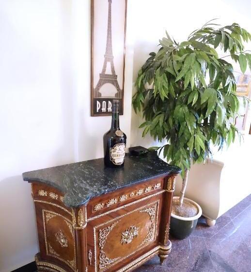 فندق Paris Suites