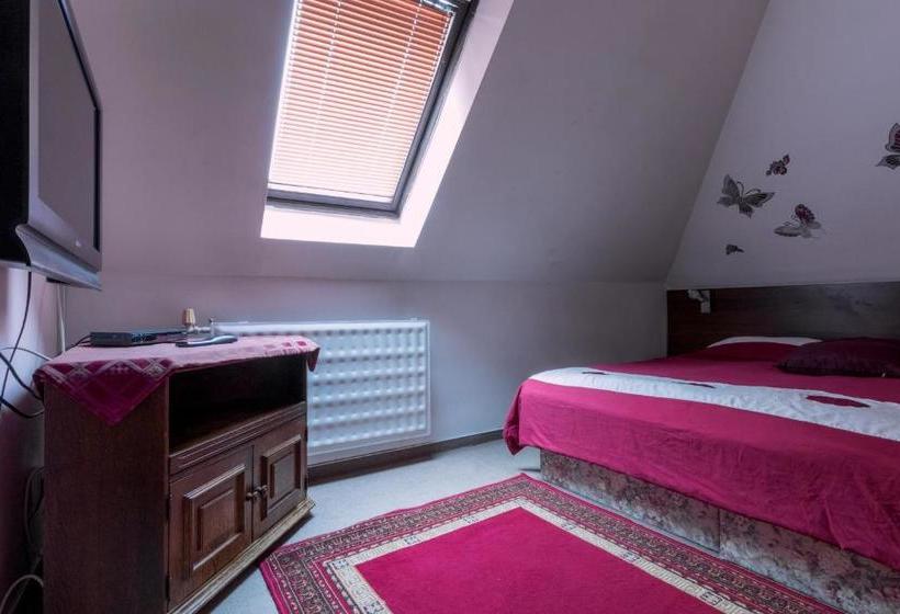 هتل Penzión Grand