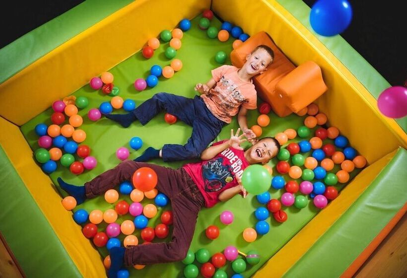 هتل Planja   Rogla