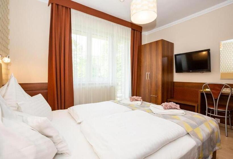 בית מלון כפרי Pávai