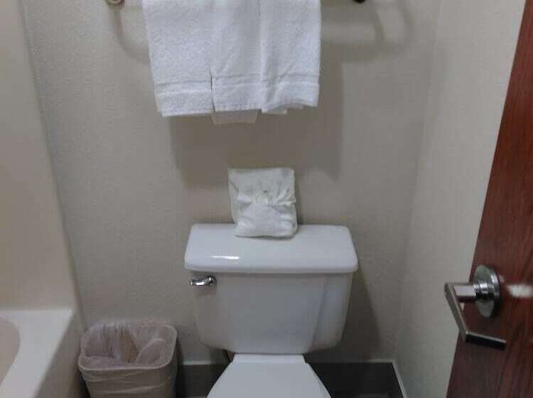 בית מלון כפרי Quality Inn & Suites