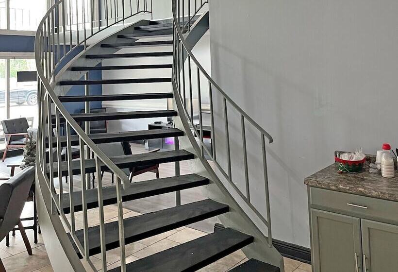 فندق Red Carpet Inn   Houma