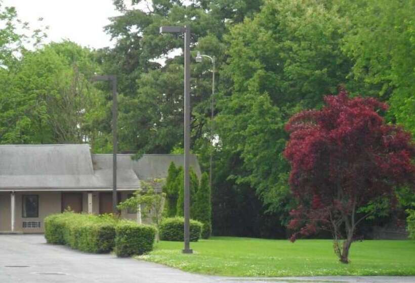 فندق Red Carpet Inn Brooklawn