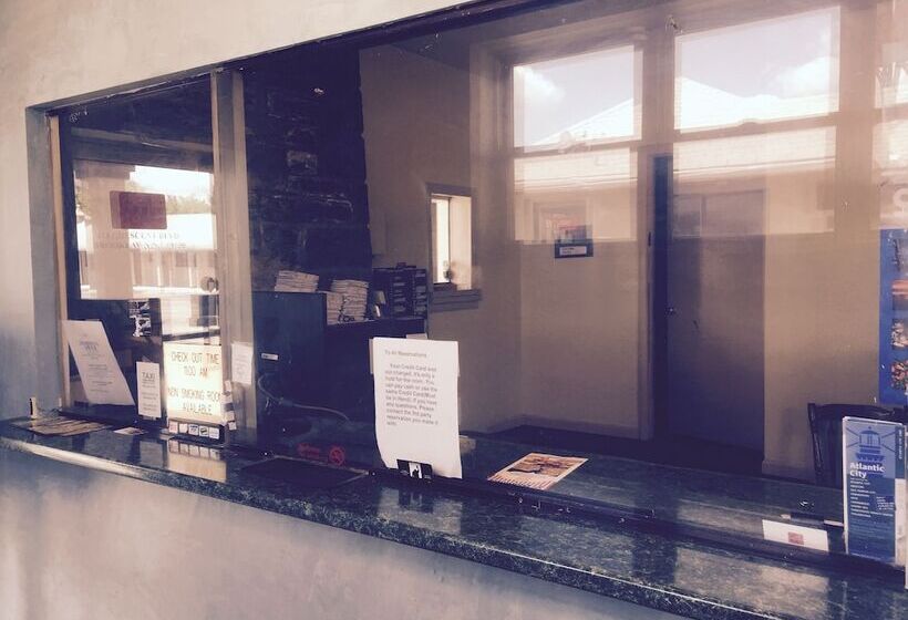 فندق Red Carpet Inn Brooklawn