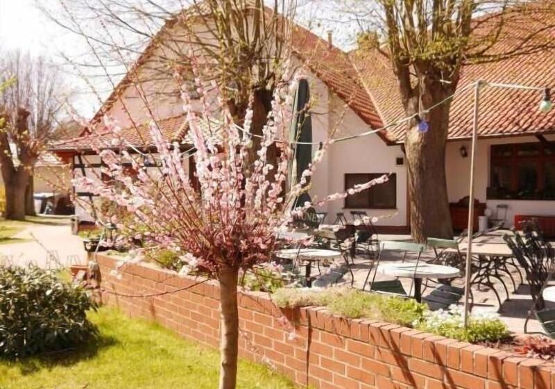 ホテル & Restaurant Lindengarten