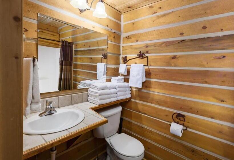 هتل Rock Crest Lodge And Cabins