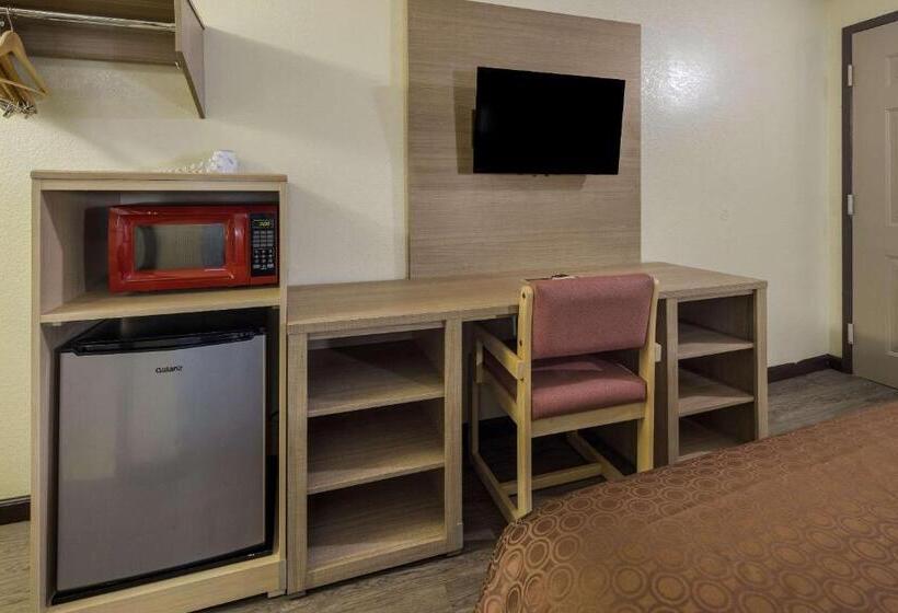 فندق Rodeway Inn