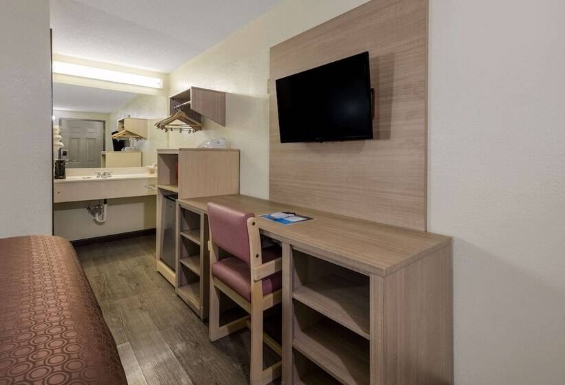 فندق Rodeway Inn