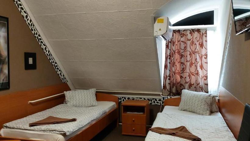 فندق Romantik étterem   Panzió