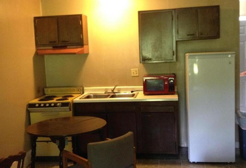 فندق Hatfield Inn