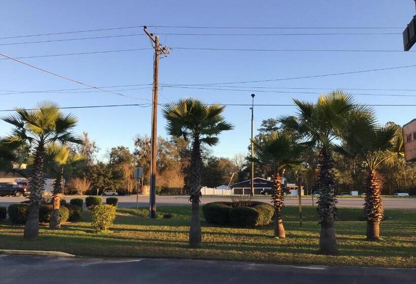 فندق Scottish Inns