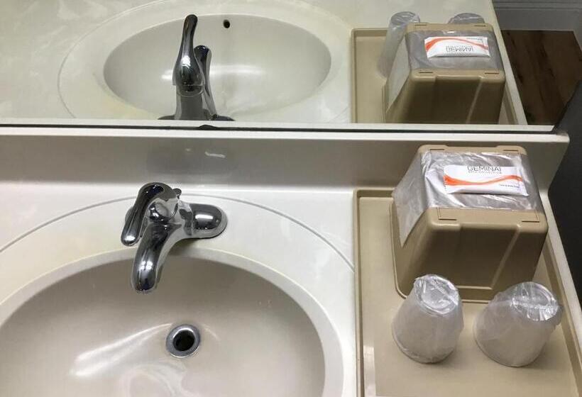 فندق Scottish Inns