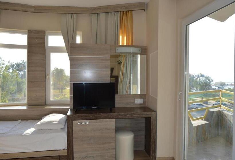 هتل Bülent Kocabaş Selinus Beach Club